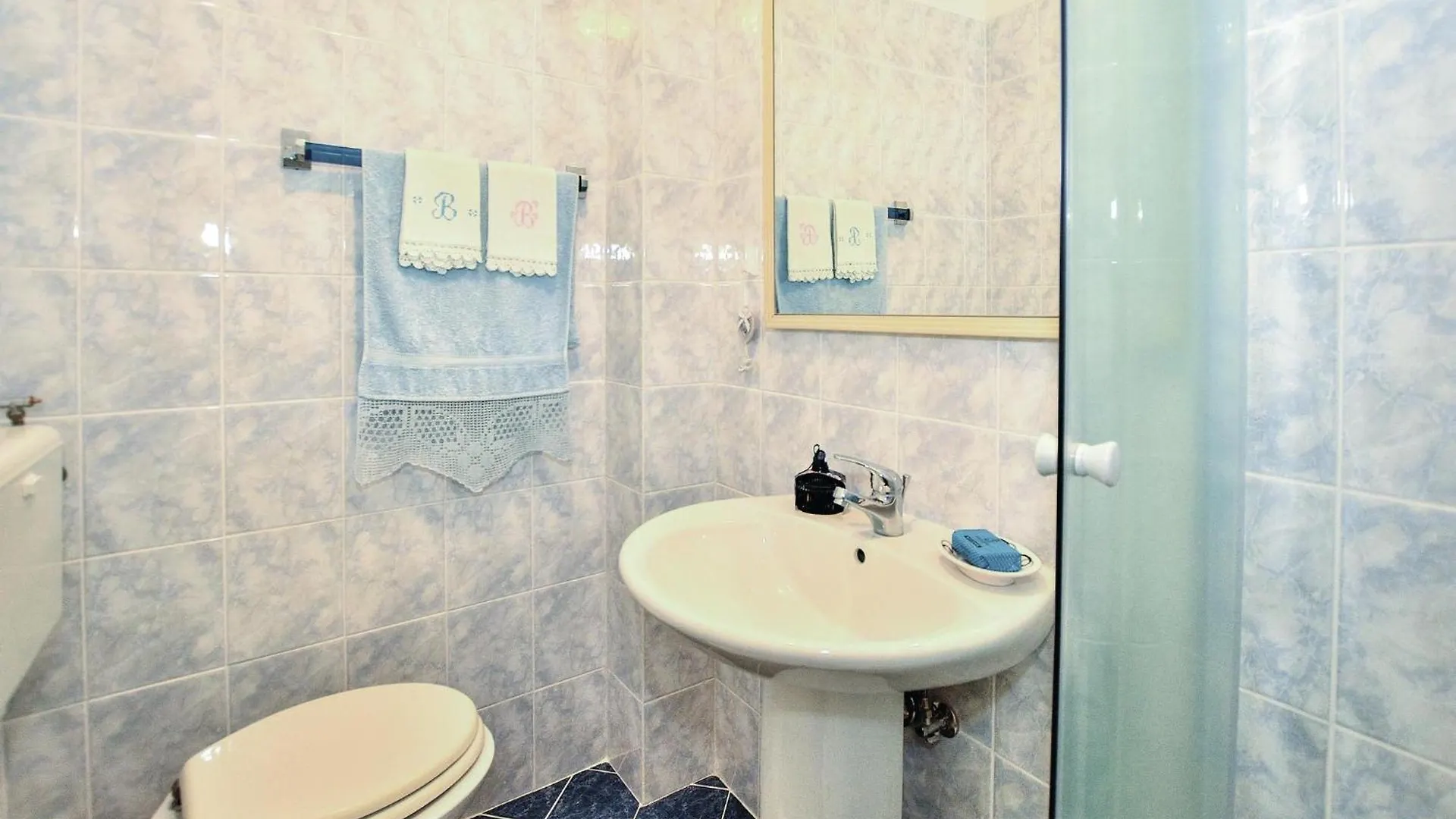 Beautiful Home In Smarje With Kitchen Krkavce 0*,  Slovenia