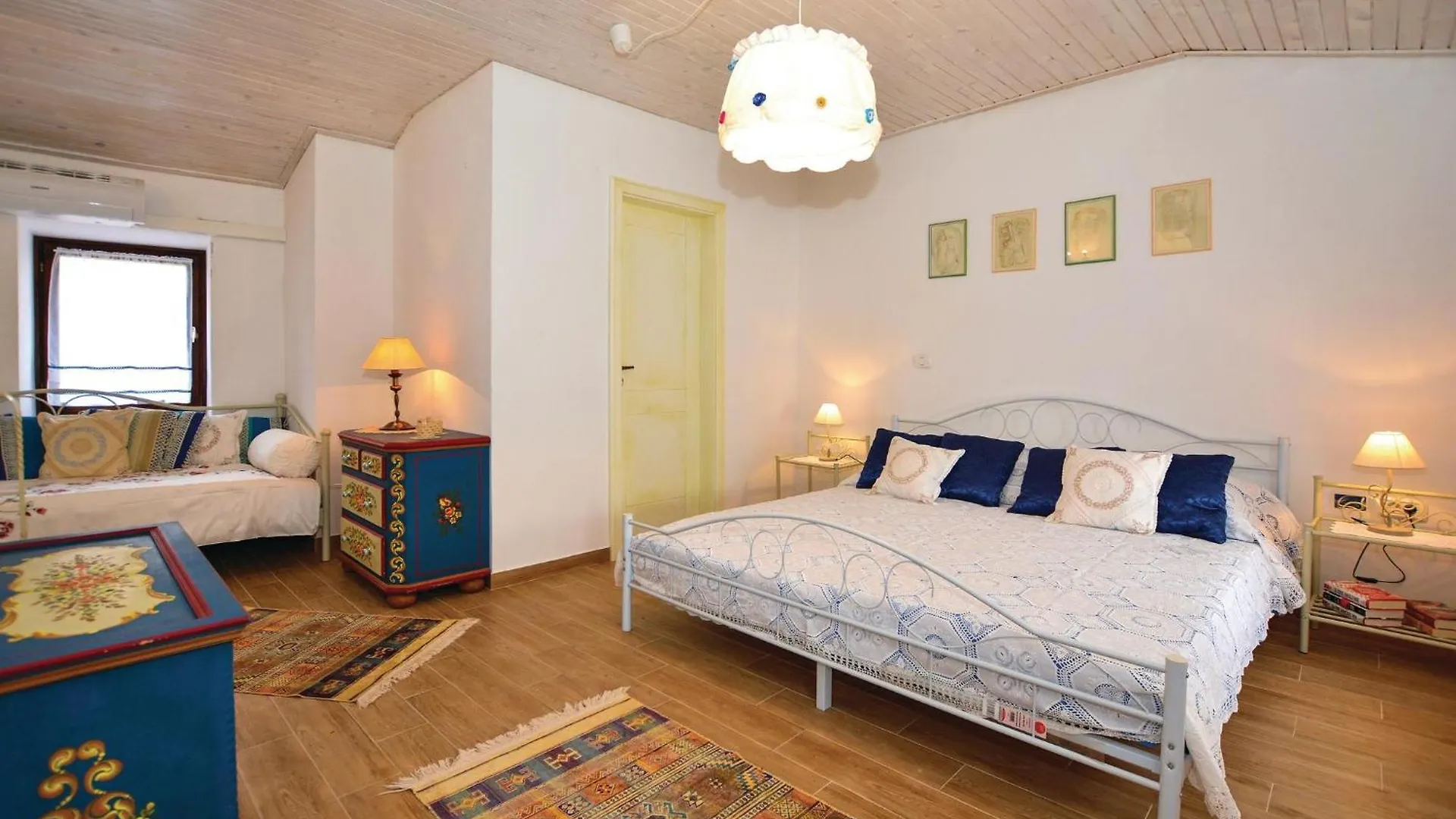 Beautiful Home In Smarje With Kitchen Krkavce